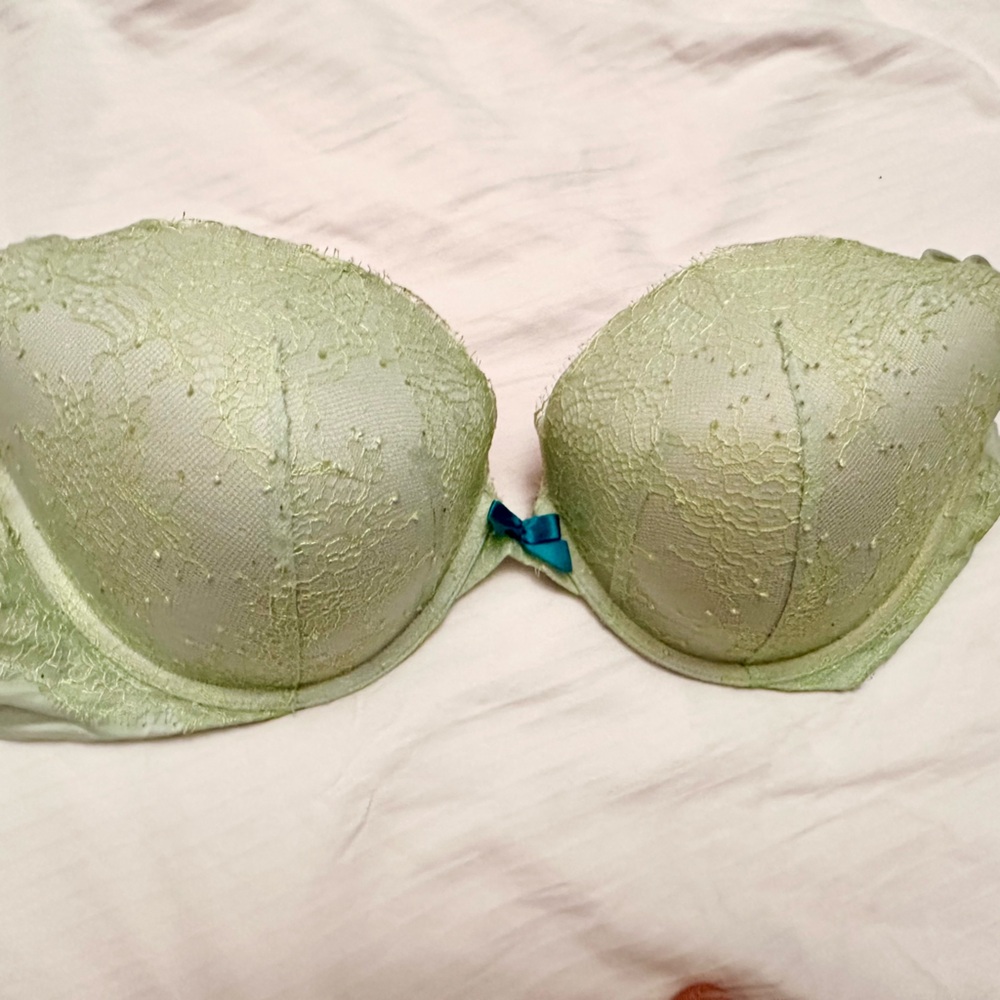 Victoria’s Secret push up bra